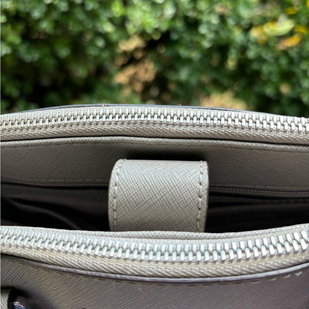 Michael Kors Authentic Taupe Satchel Bag/Shoulder/Crossbody - Picture 4 of 11